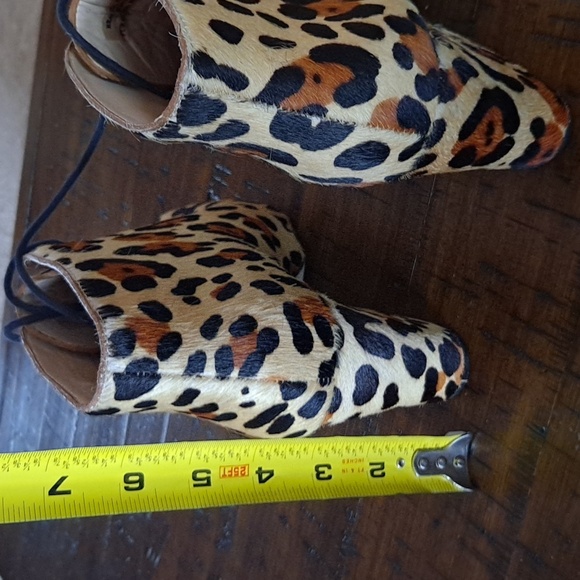 Kate Spade Leopard Print Calf Fur Roger Bootie Size 9 - Picture 2 of 6